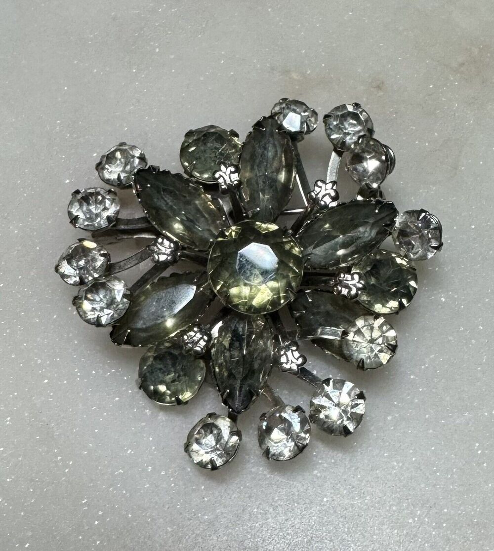 Vintage Rhinestone Brooch Pin